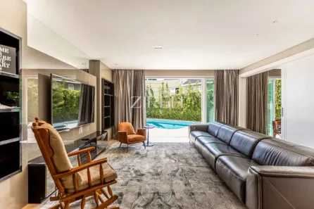 Casa de Condomínio com 5 Quartos à venda, 800m² no Campo Comprido, Curitiba