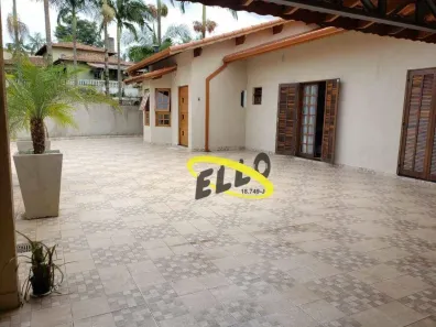 Casa com 2 Quartos para alugar, 250m² no Jardim Sabiá, Cotia