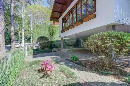 Casa com 4 Quartos à venda, 273m² no Jardim Marajoara, São Paulo