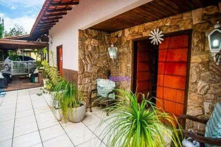 Casa de Condomínio com 4 Quartos à venda, 360m² no Sapê, Niterói