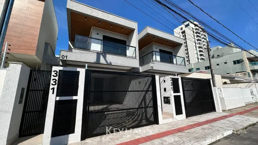 Sobrado com 3 Quartos à venda, 180m² no Dom Bosco, Itajaí