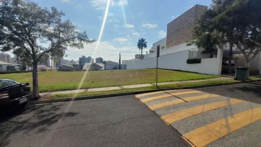 Lote/Terreno à venda, 450m² no Parque Campolim, Sorocaba