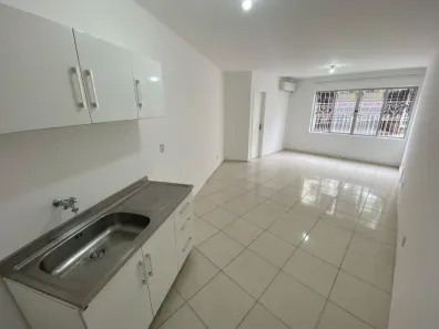 Kitnet com 1 Quarto para alugar, 25m² no Carvoeira, Florianópolis
