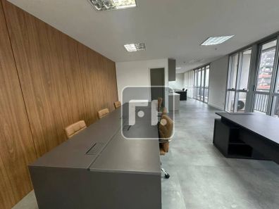 Sala Comercial para venda ou aluguel, 104m² no Vila São Francisco (Zona Sul), São Paulo