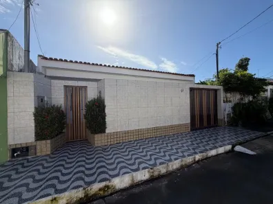 Casa com 3 Quartos à venda, 162m² no Farolândia, Aracaju