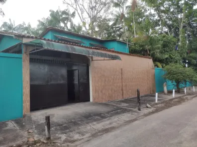 Casa com 3 Quartos para alugar, 130m² no Águas Brancas, Ananindeua