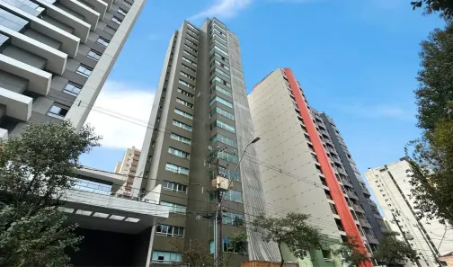Apartamento com 3 Quartos para alugar, 156m² no Centro, Curitiba