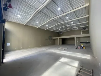 Galpão/Depósito/Armazém para alugar, 242m² no Vila Independência, Piracicaba