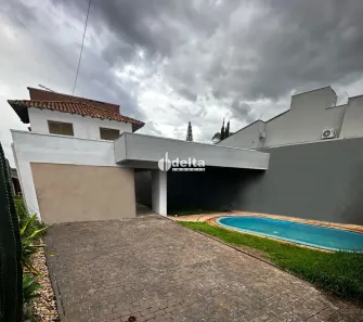 Casa com 4 Quartos à venda, 350m² no Cidade Jardim, Uberlândia