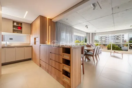 Apartamento com 3 Quartos à venda, 130m² no Petrópolis, Porto Alegre