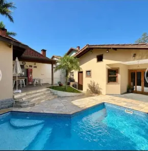 Casa com 3 Quartos à venda, 220m² no Granja Viana II, Cotia