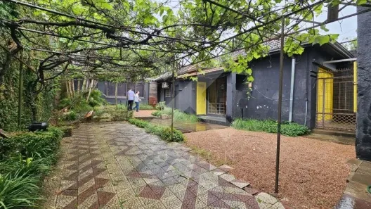 Imóvel Comercial para alugar, 341m² no Independência, Porto Alegre