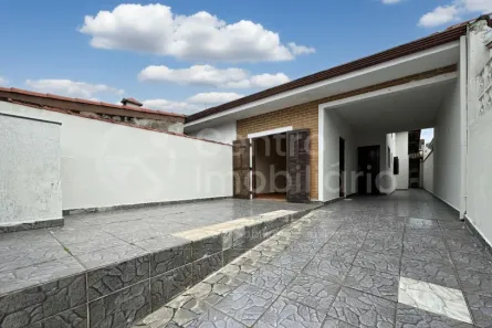 Casa com 2 Quartos à venda, 76m² no Balneario Arpoador, Peruíbe
