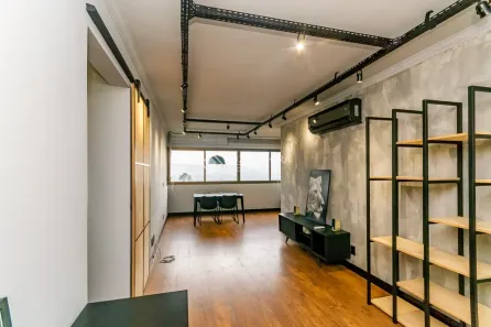 Apartamento com 2 Quartos para alugar, 75m² no Três Figueiras, Porto Alegre