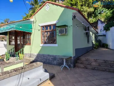 Casa de Condomínio com 4 Quartos à venda, 135m² no Pe Pequeno, Niterói
