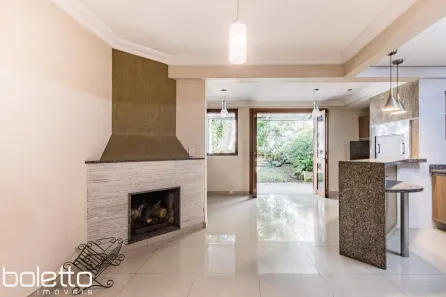 Casa com 3 Quartos à venda, 227m² no Chácara das Pedras, Porto Alegre