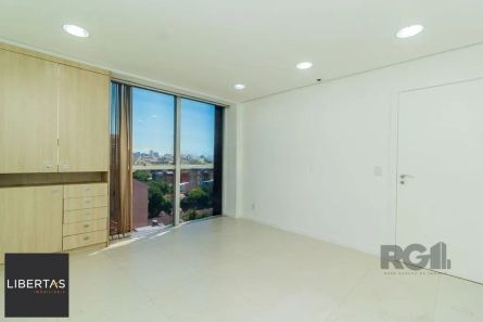 Sala Comercial à venda, 74m² no Floresta, Porto Alegre