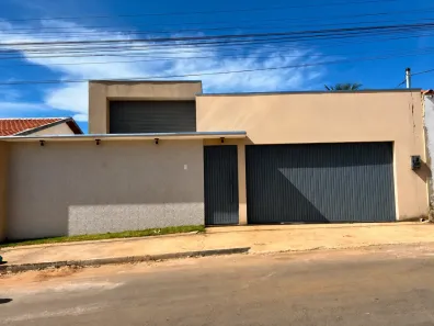 Casa com 3 Quartos à venda, 150m² no Jardim Esmeralda, Pirenópolis