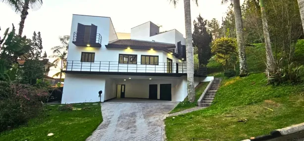 Casa de Condomínio com 5 Quartos para alugar, 600m² no Jardim Imperial, Arujá