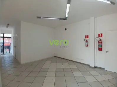 Ponto Comercial para alugar, 153m² no Antônio Zanaga, Americana