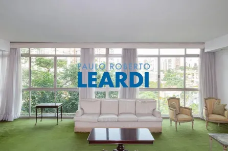 Casa com 3 Quartos à venda, 758m² no Pacaembu, São Paulo