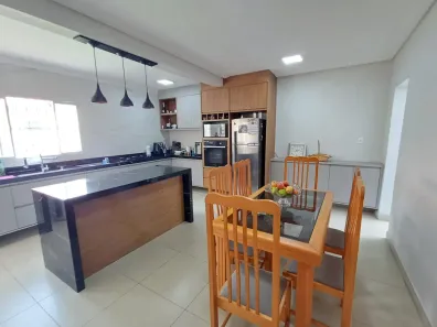 Casa com 3 Quartos à venda, 212m² no Palmeiras de São José, São José dos Campos