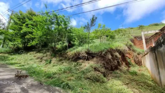 Lote/Terreno à venda, 450m² no São Pedro, Juiz de Fora