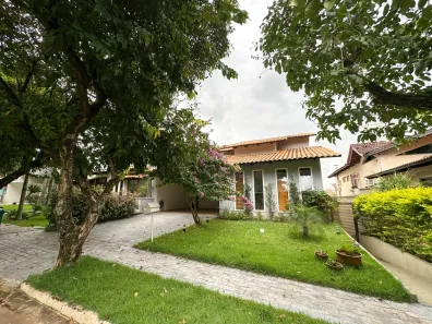 Casa com 3 Quartos à venda, 254m² no Loteamento Portal do Sol II, Goiânia