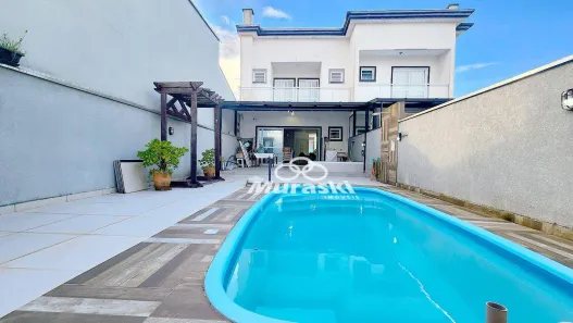 Sobrado com 3 Quartos para alugar, 136m² no Guaratuba, Guaratuba