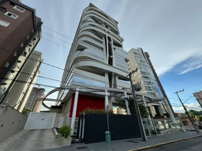 Apartamento com 3 Quartos para alugar, 223m² no Atiradores, Joinville