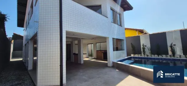 Sobrado com 4 Quartos à venda, 252m² no Bopiranga, Itanhaém