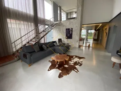 Casa de Condomínio com 3 Quartos para alugar, 300m² no Parque Rodoviário, Campos dos Goytacazes