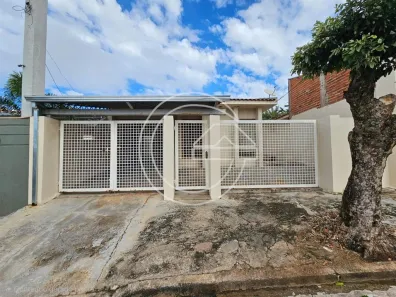 Casa com 3 Quartos para alugar, 10m² no Centro, Marília