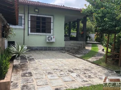 Fazenda/Sítio com 4 Quartos à venda, 900m² no Parque Silvestre, Guapimirim