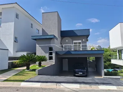 Casa de Condomínio com 3 Quartos à venda, 210m² no Suru, Santana de Parnaíba