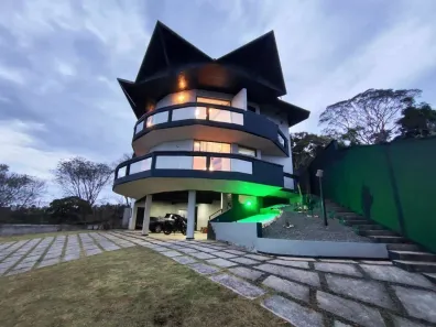 Casa de Condomínio com 7 Quartos para alugar, 495m² no Aeroporto, Juiz de Fora