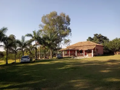 Fazenda/Sítio com 4 Quartos à venda, 120m² no , Salto de Pirapora