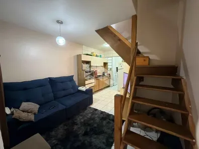 Casa com 2 Quartos à venda, 48m² no Desvio Rizzo, Caxias do Sul