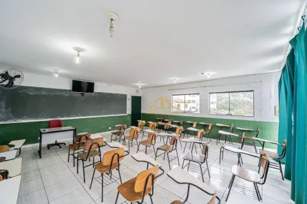 Imóvel Comercial com 7 Quartos para venda ou aluguel, 601m² no Vila Monte Serrat, Cotia