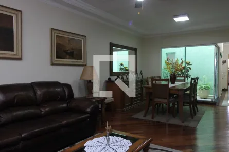 Casa com 3 Quartos à venda, 220m² no Vila Talarico, São Paulo
