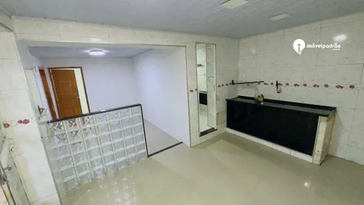Casa com 2 Quartos para alugar, 120m² no Comendador Soares, Nova Iguaçu