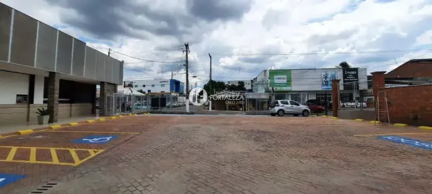 Prédio Residencial para alugar, 600m² no Bosque, Rio Branco