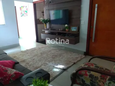 Casa com 3 Quartos à venda, 105m² no Alto Umuarama, Uberlândia