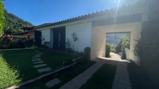 Casa com 6 Quartos à venda, 400m² no Morin, Petrópolis