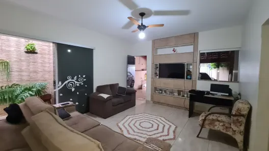 Casa com 3 Quartos à venda, 128m² no Segismundo Pereira, Uberlândia