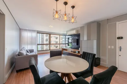 Apartamento com 3 Quartos para alugar, 88m² no Mont Serrat, Porto Alegre