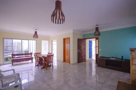 Casa com 3 Quartos à venda, 240m² no Vila Santo Estéfano, São Paulo