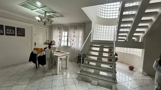 Sobrado com 4 Quartos à venda, 430m² no Jardim Guapituba, Mauá