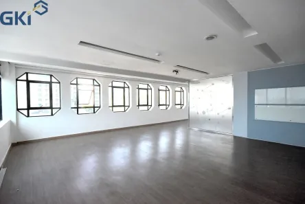 Prédio Comercial para alugar, 4504m² no Luz, São Paulo