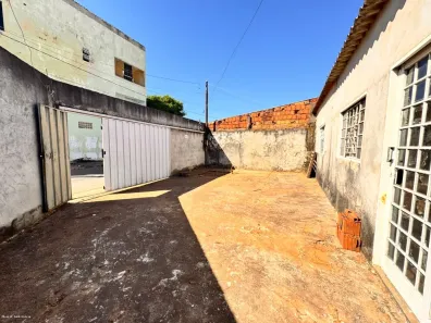 Casa com 2 Quartos à venda, 150m² no Santa Maria, Brasília